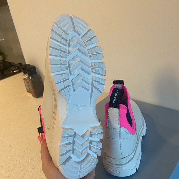 Prada round toe ankle boots - Picture 4 of 7